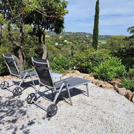 Superbe Maison 3 Chambres, Climatisee, A 1km De La - Fr-1-726-1 *